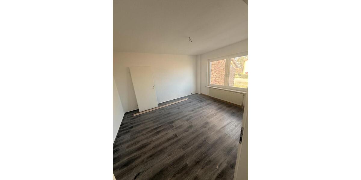 Dachgeschoßwohnung Röbel/Müritz Müritz - 3 Zimmer, 73 m&sup2;, 693&euro; | Angebot:26040051