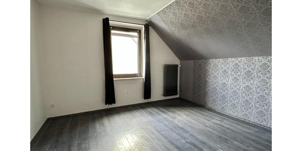 Dachgeschoßwohnung Attendorn - 3 Zimmer, 83 m&sup2;, 725&euro; | Angebot:26297024