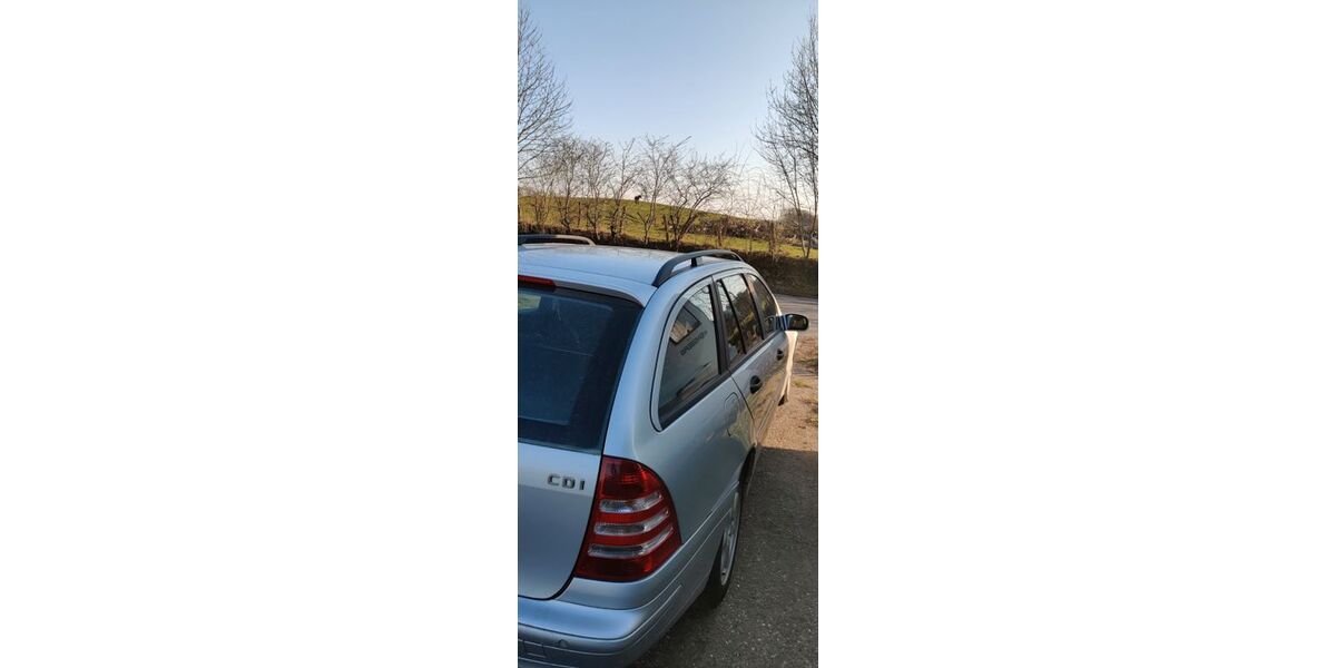 Mercedes-Benz 220 320.000 km 2.200 &euro; Zarpen 23619