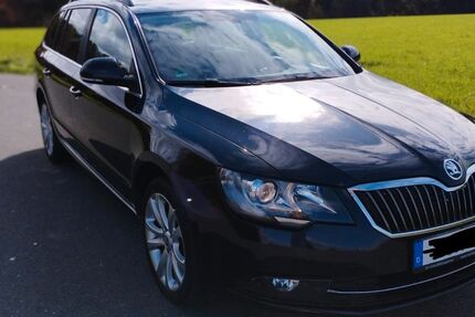 Skoda Superb 198.500 km 8.200 &euro; Essen 45219