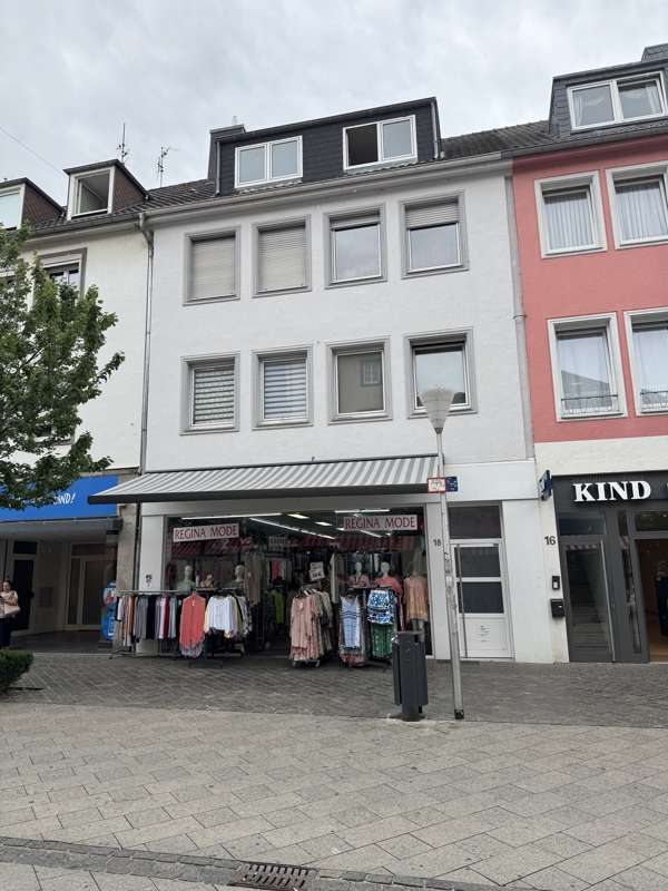 Haus zum Kaufen in Düren 879.900 € 261 m²