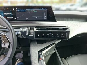 Peugeot 5008 Allure Hybrid 145 E-DSC6-7 Sitze 43.900 km 27.550 &euro; Bad Wünnenberg 33181