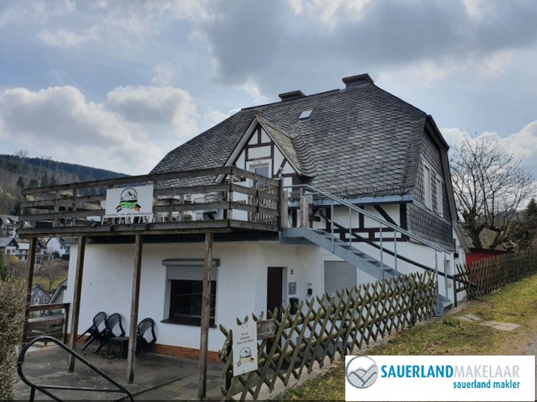 Mehrfamilienhaus aufgeteilt in 3 Wohnungen in Schwalefeld - Mehrfamilienhaus, Wohnhaus Willingen-Schwalefeld Schwalefeld | Angebot:7587765