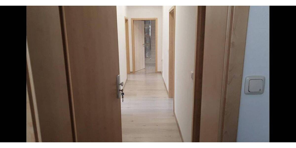 Etagenwohnung Lehrte - 2 Zimmer, 86 m&sup2;, 1.050&euro; | Angebot:26442298