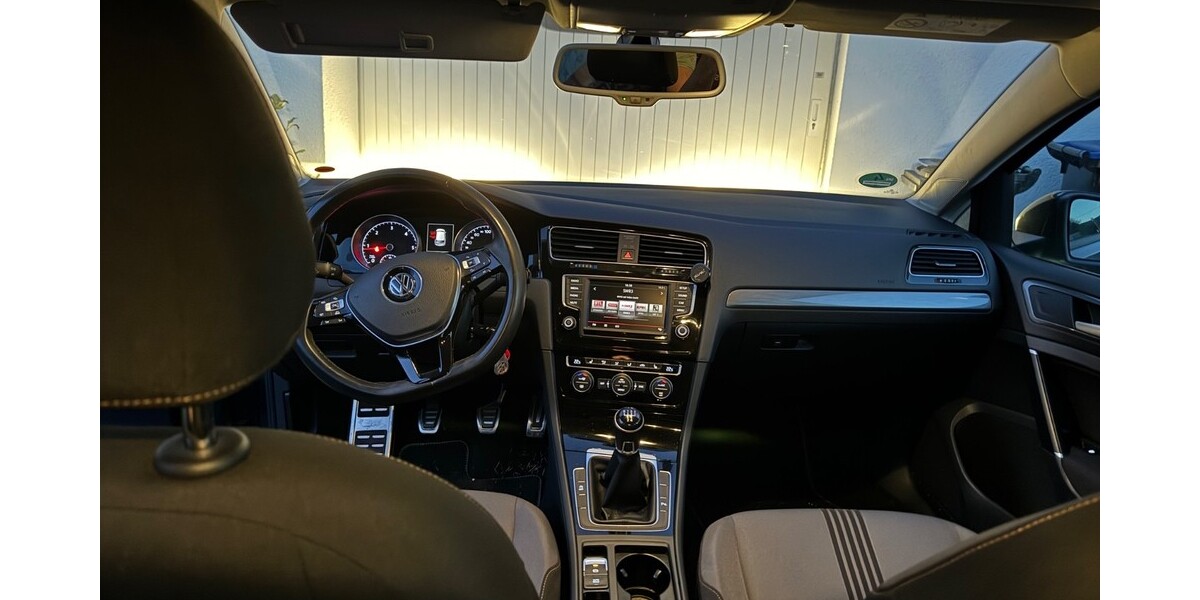 VW GOLF 7 ALLSTAR 157.200 km 9.200 &euro; Bergweiler 54518