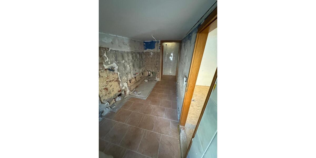 Reihenhaus Selb - 7 Zimmer, 120 m&sup2;, 85.000&euro; | Angebot:27239372