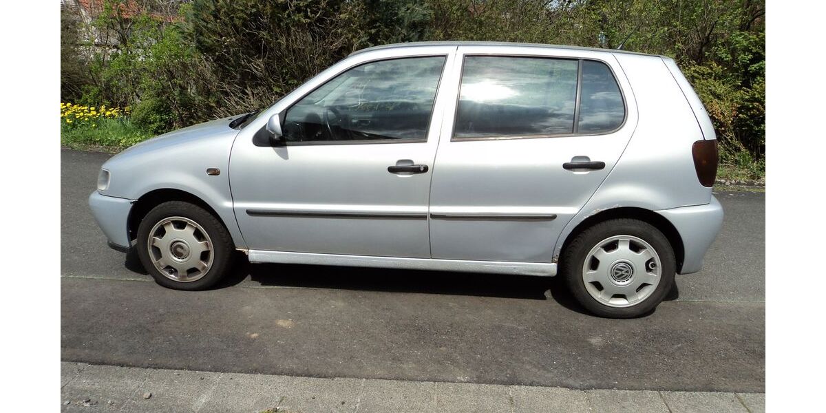 VW Polo 104.523 km 750 &euro; Hausen 97647