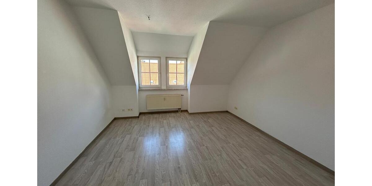 Dachgeschoßwohnung Burg - 3 Zimmer, 58 m&sup2;, 377&euro; | Angebot:25178756