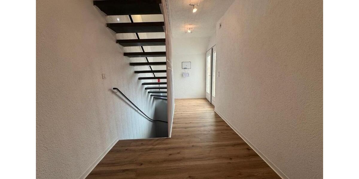 Erdgeschoßwohnung Rühen - 2 Zimmer, 57 m&sup2;, 550&euro; | Angebot:25221831