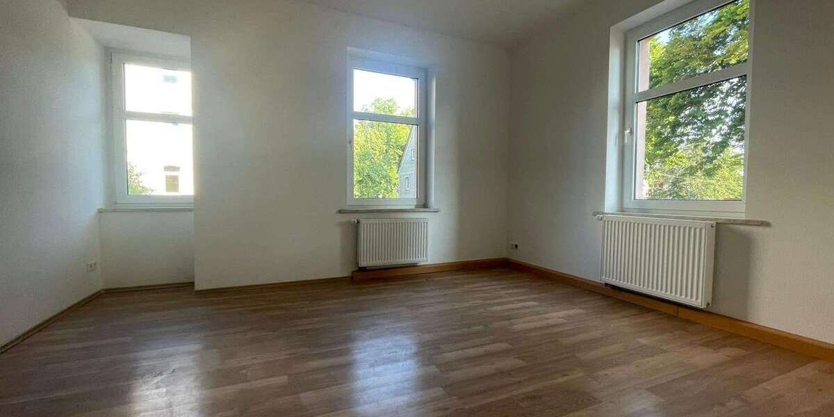 Etagenwohnung Zwönitz - 2 Zimmer, 37 m&sup2;, 300&euro; | Angebot:23742517