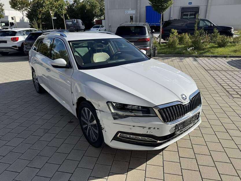 Skoda Superb 41.000 km 17.950 € Egenhofen/Unterschweinbach 82281