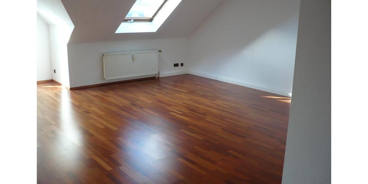 Dachgeschoßwohnung Büdingen - 2 Zimmer, 71 m&sup2;, 220.000&euro; | Angebot:27070771