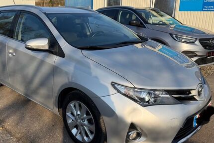 Toyota Auris 172.000 km 5.950 &euro; aachen 52070