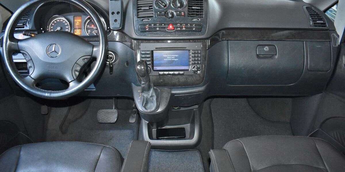 Mercedes-Benz Viano 212.000 km 8.990 &euro; Düren 52351