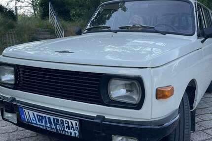 Wartburg 353 42.393 km 9.800 &euro; Weißenfels 06667