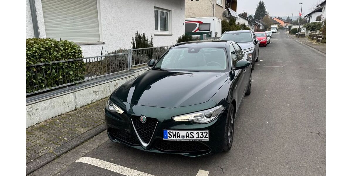 Alfa Romeo Giulia 91.000 km 22.999 &euro; hohenstein 65329