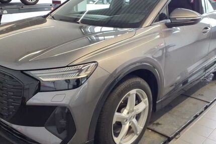 Audi Q4 e-tron 41.900 km 34.440 &euro; Wackersdorf 92442