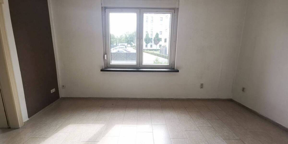 Arbeiten und Wohnen, kleines MFH oder Mehrgenerationenhaus - teilsaniert, individuell gestaltbar 9 zimmer