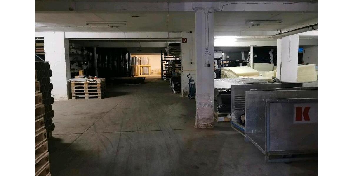 Lagerhalle im EG in Hof Stadtmitte zimmer