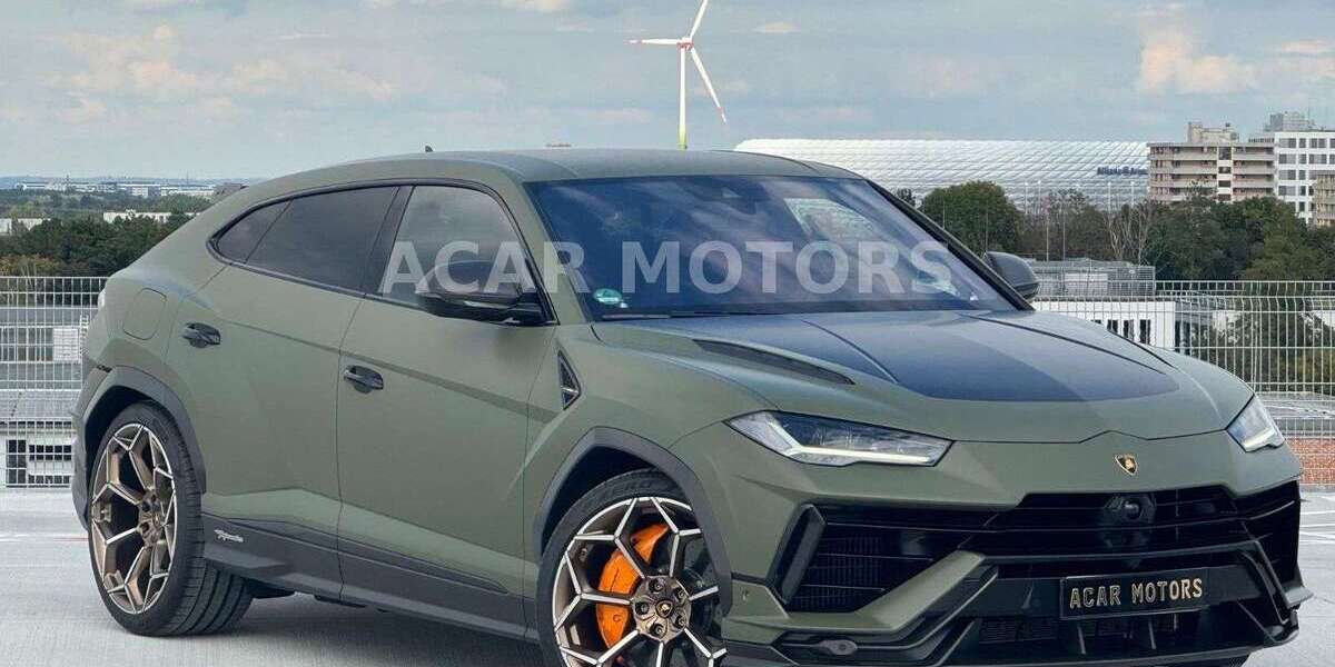 Lamborghini Urus 1.800 km 329.000 &euro; München 80939