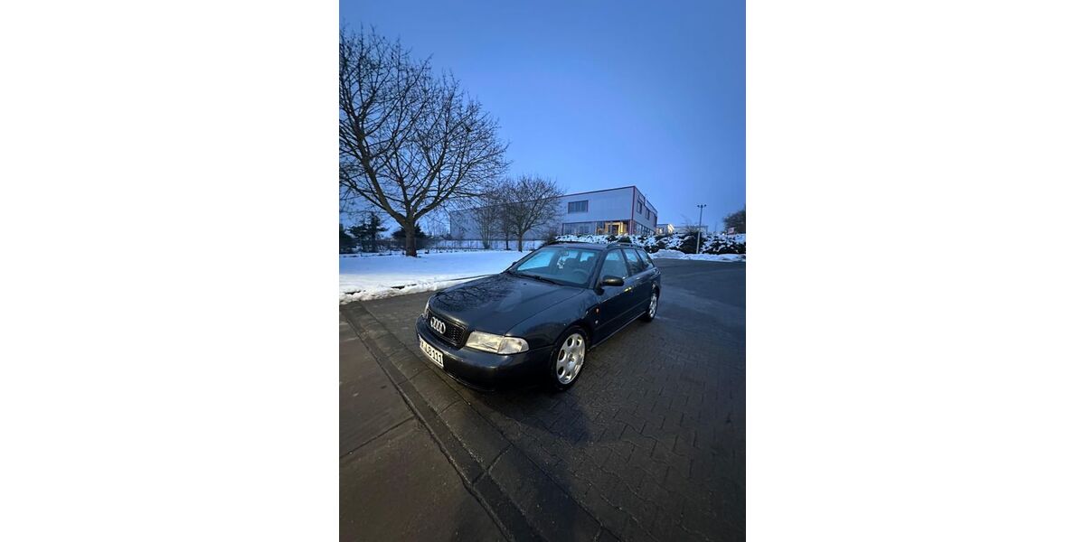 Audi A4 221.000 km 2.100 &euro; Warburg 34414
