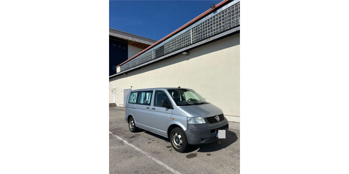 VW T5 Transporter 284.000 km 9.500 &euro; München 81667