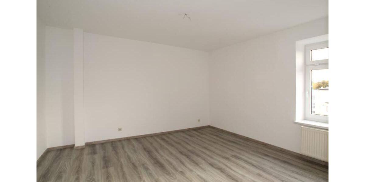 Etagenwohnung Zschopau - 2 Zimmer, 62 m&sup2;, 300&euro; | Angebot:26109536