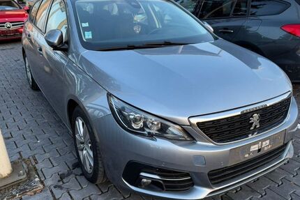 Peugeot 308 111.623 km 11.490 &euro; Mainz 55128