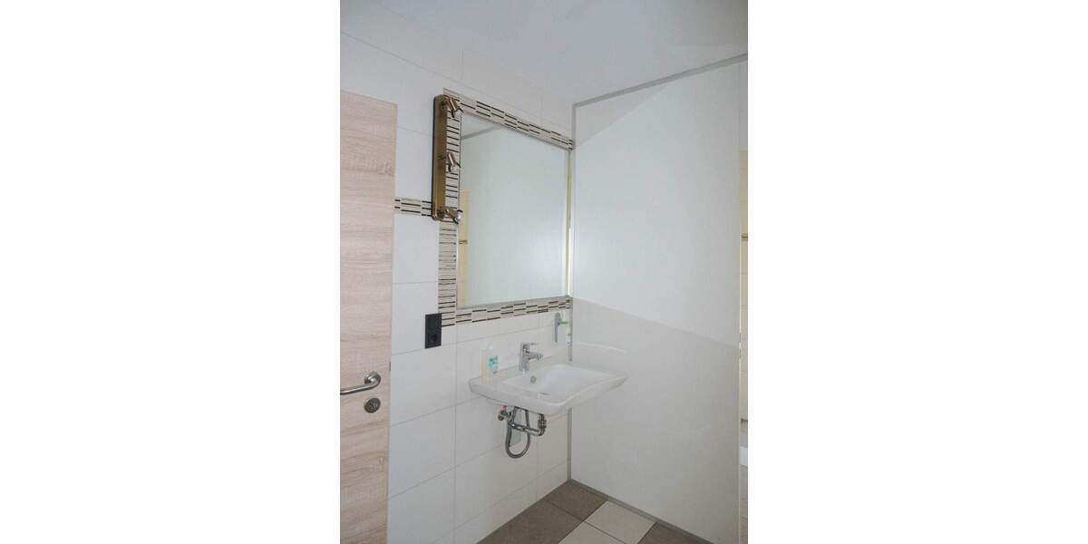 Etagenwohnung Engelskirchen Schnellenbach - 5 Zimmer, 200 m&sup2;, 1.850&euro; | Angebot:26656736