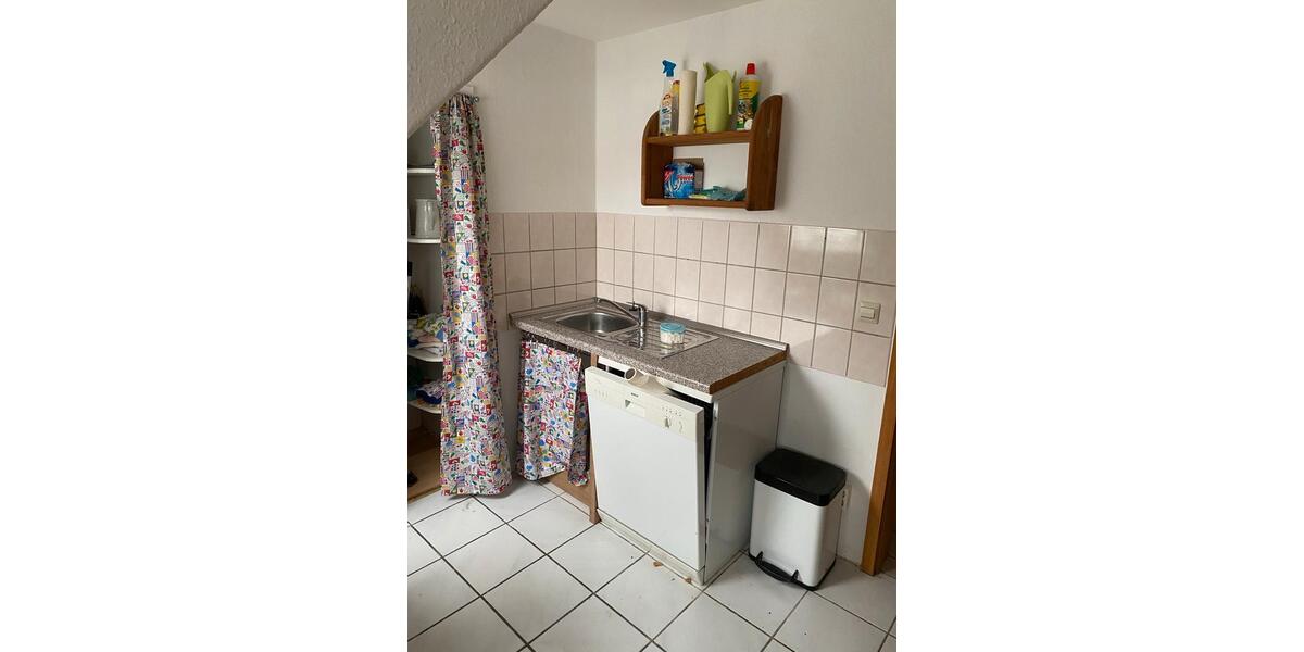 Dachgeschoßwohnung Lüder - 4 Zimmer, 116 m&sup2;, 950&euro; | Angebot:23865055