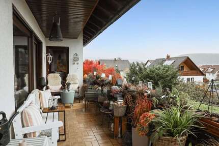 Haus zum Kaufen in Lohr 559.000 € 333 m² 9 zimmer