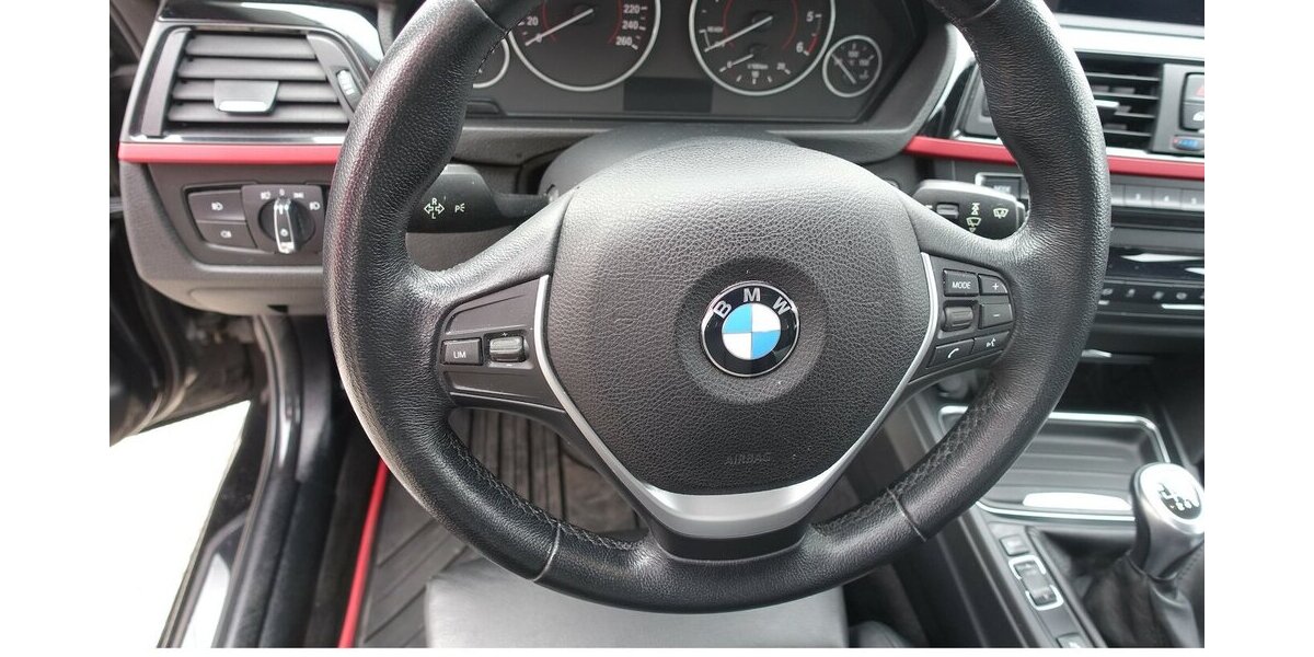BMW 318d Touring Sport Bi-Xenon Navi PDC Leder Sitzhei 194.700 km 11.950 &euro; Neumarkt/OPf 92318