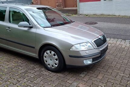 Skoda Octavia 286.290 km 2.499 &euro; Ramberg 76857