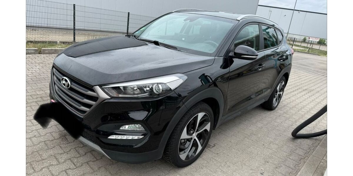 Hyundai TUCSON 120.500 km 15.000 &euro; Berlin 14059