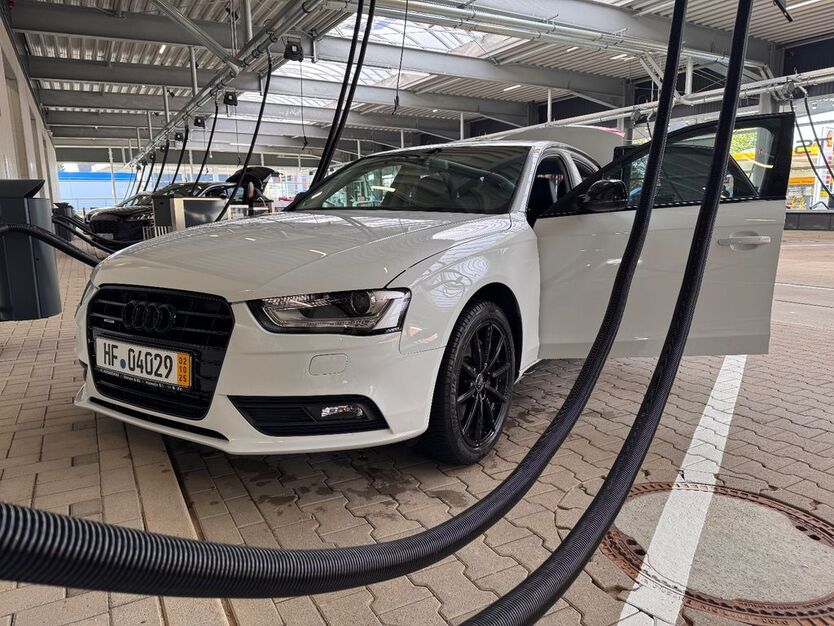 Audi A4 96.000 km 15.499 € Vlotho 32602