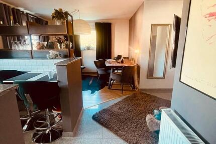 Wunderschöne ruhige 2 Zimmer Whg EG Küche Tageslichtbad 46qm 2 zimmer