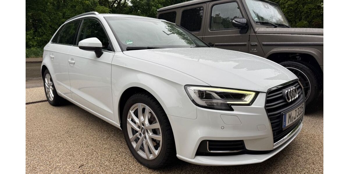 Audi A3 42.000 km 17.300 € Grünwald 82031