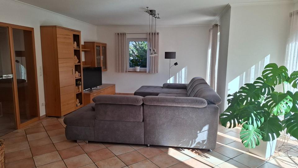 Einfamilienhaus Stockheim - 7 Zimmer, 240 m&sup2;, 450.000&euro; | Angebot:25414442