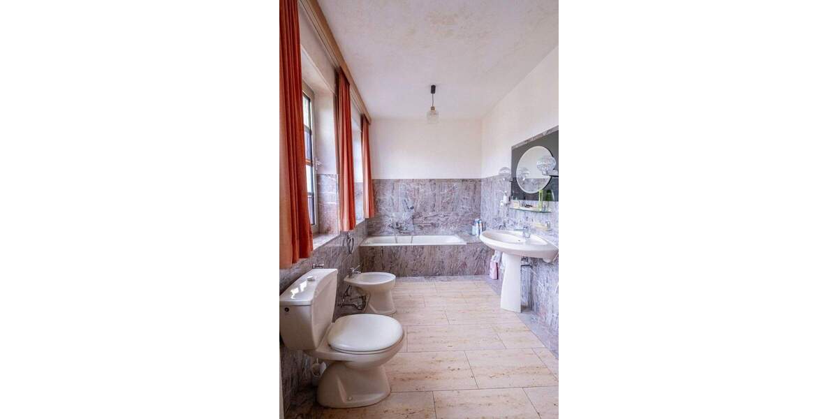 Mehrfamilienhaus, Wohnhaus Andernach - 1 Zimmer, 450 m&sup2;, 749.000&euro; | Angebot:25769378