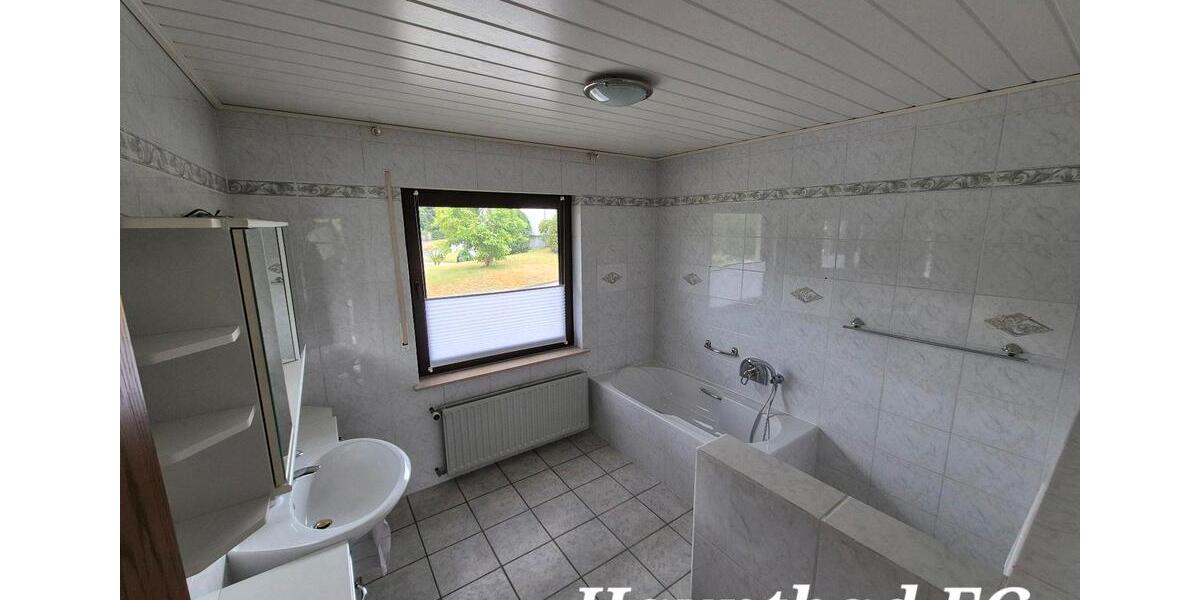 Einfamilienhaus Balve - 5 Zimmer, 241 m&sup2;, 399.000&euro; | Angebot:26998781