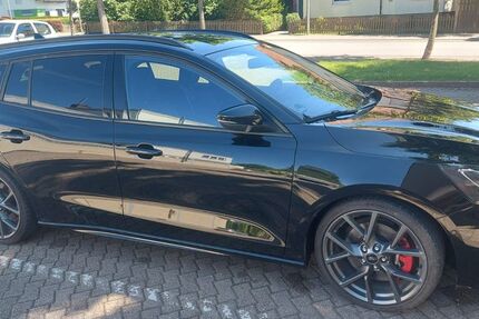 Ford Focus 71.000 km 25.000 &euro; Borgentreich 34434