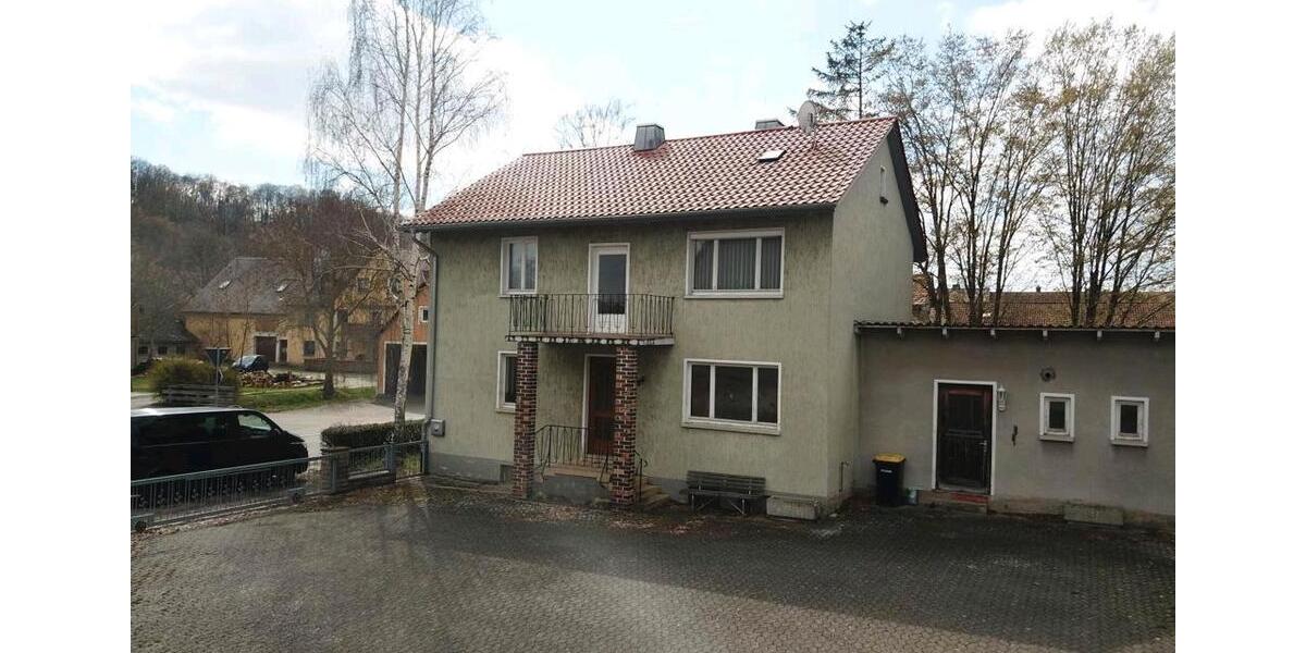 Bauernhaus, Landhaus Bad Windsheim - 7 Zimmer, 140 m&sup2;, 1.000&euro; | Angebot:25907288