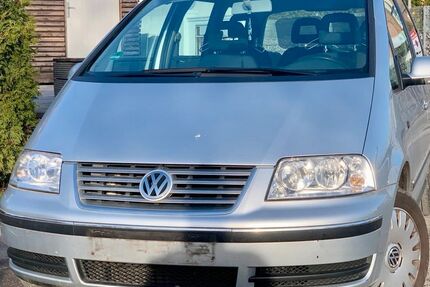 VW Sharan 208.378 km 2.500 &euro; Gelsenkirchen 45884