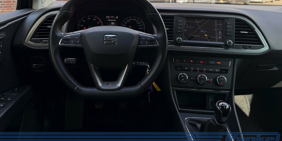 Seat Leon FR 150 TSI*NAV*LED*SHZ*Carplay*PDC*Sound* 155.730 km 10.890 &euro; Berlin 13187