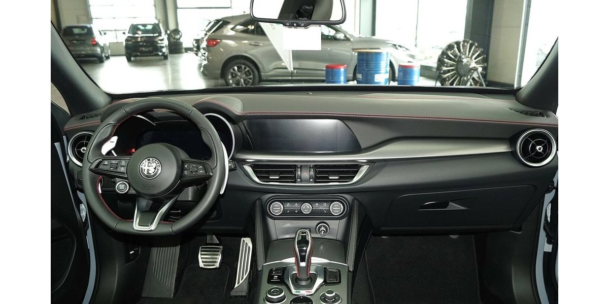Alfa Romeo Stelvio 2.2 D Competizione Q4 ALLRAD LEDER AHK 45.000 km 38.380 &euro; Lich 35423