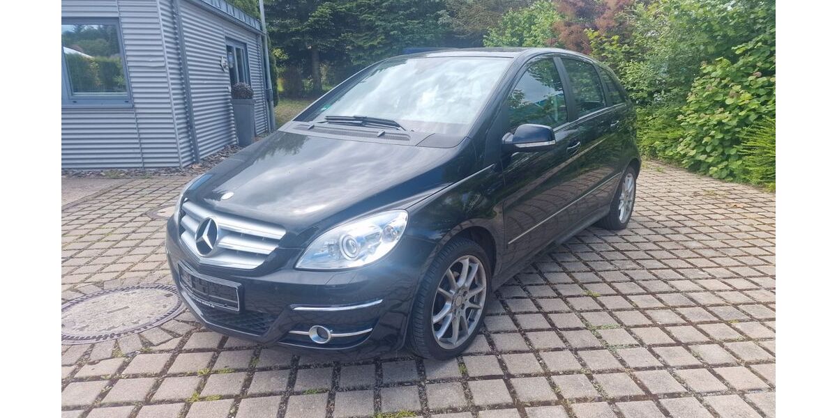 Mercedes-Benz B 160 68.000 km 7.950 &euro; Barntrup 32683