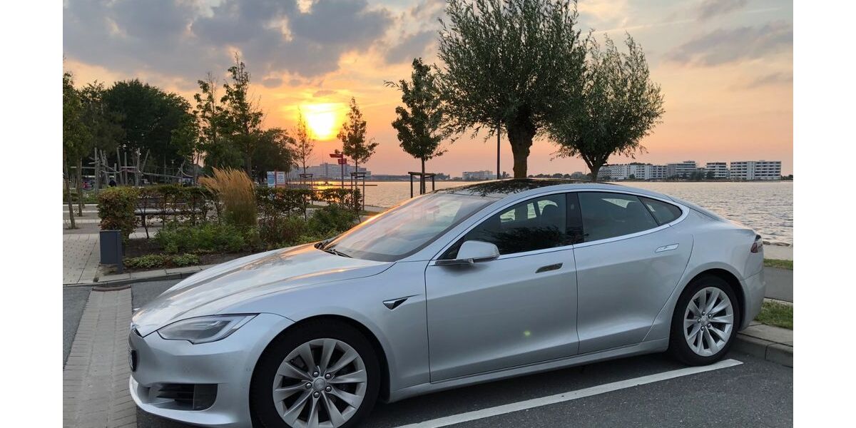 Tesla Model S 138.000 km 21.200 &euro; Hamburg-Sasel 22395