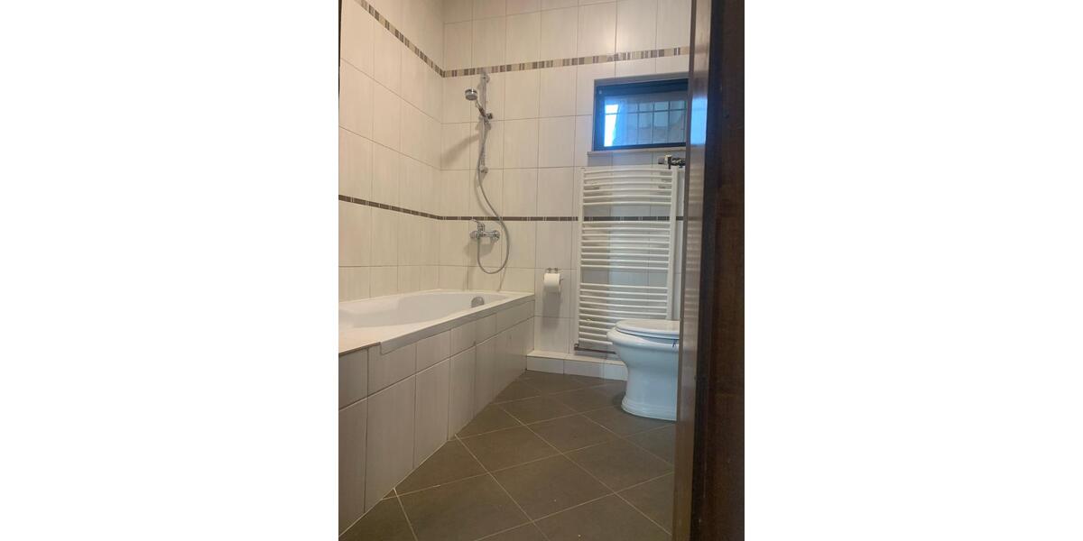 freistehendes Haus zu vermieten mit 152m², viele Möglichkeiten 9 zimmer