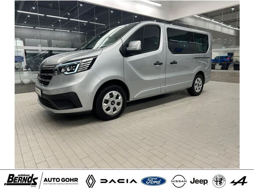 Renault Trafic 23.906 km 36.880 € Oberhausen (am CentrO) 46047
