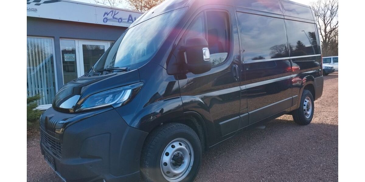 Peugeot Boxer 32.000 km 37.990 &euro; Neukirchen 09221